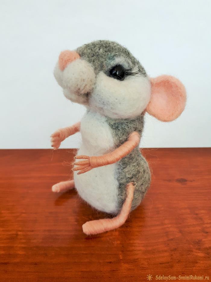 Игрушки из шерсти мышка