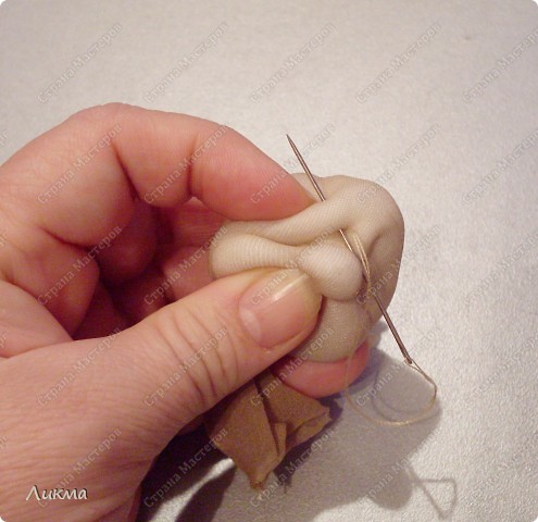 Пальцами сформируем бровки (фото 20)