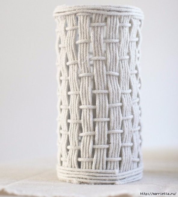 Стильные вазы из бельевой веревки (6)
